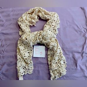 Scarf 🧣 eyelet flowers scarf